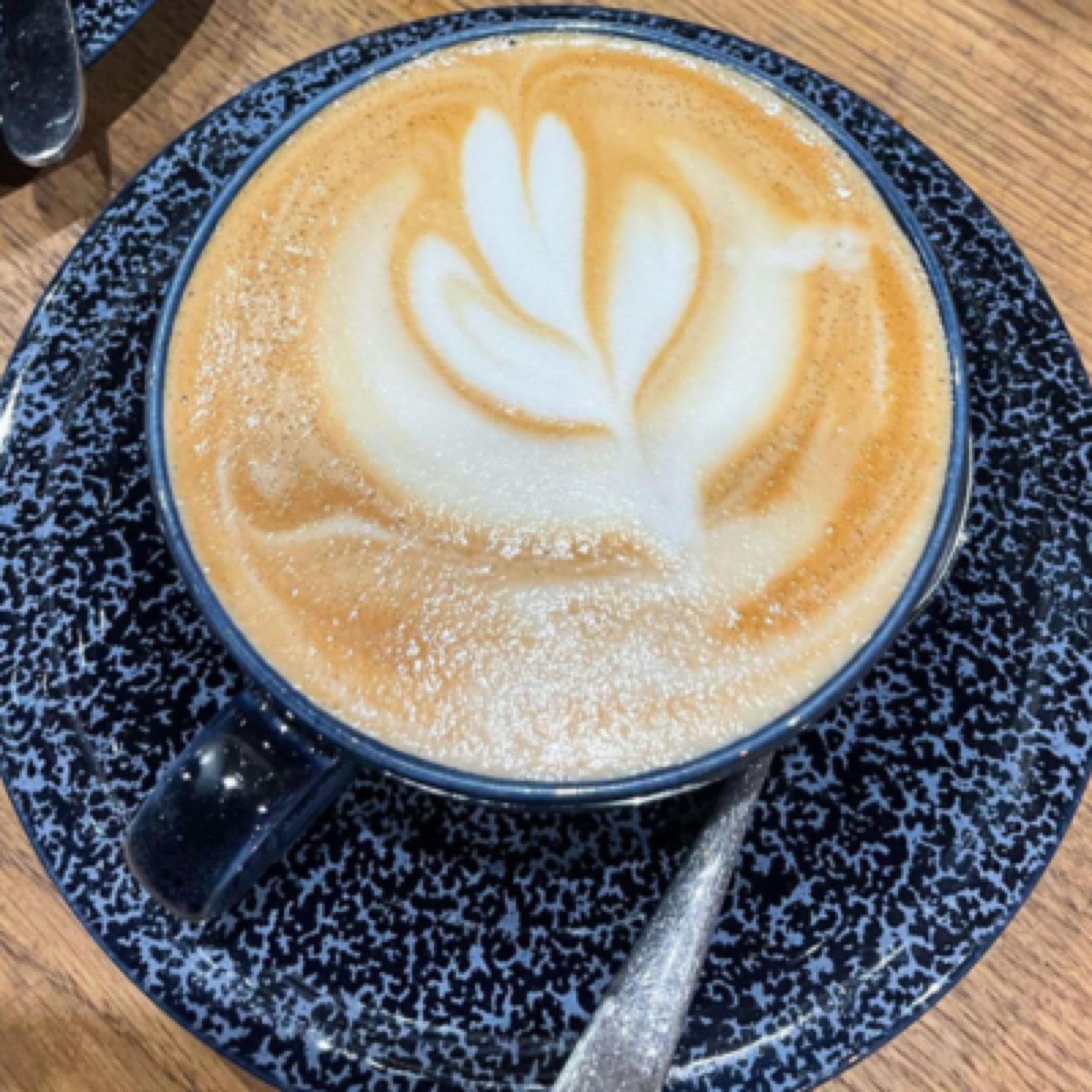 Coffee and cake at the Refreshment Rooms